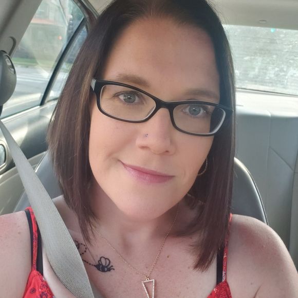 Meet your Posher, Megan - Picture 1 of 1